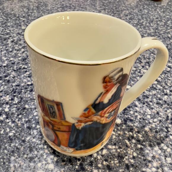 Tea Coffee Mug Norman Rockwell Museum 4" H "Memories" Vintage 1982 - Picture 8 of 8